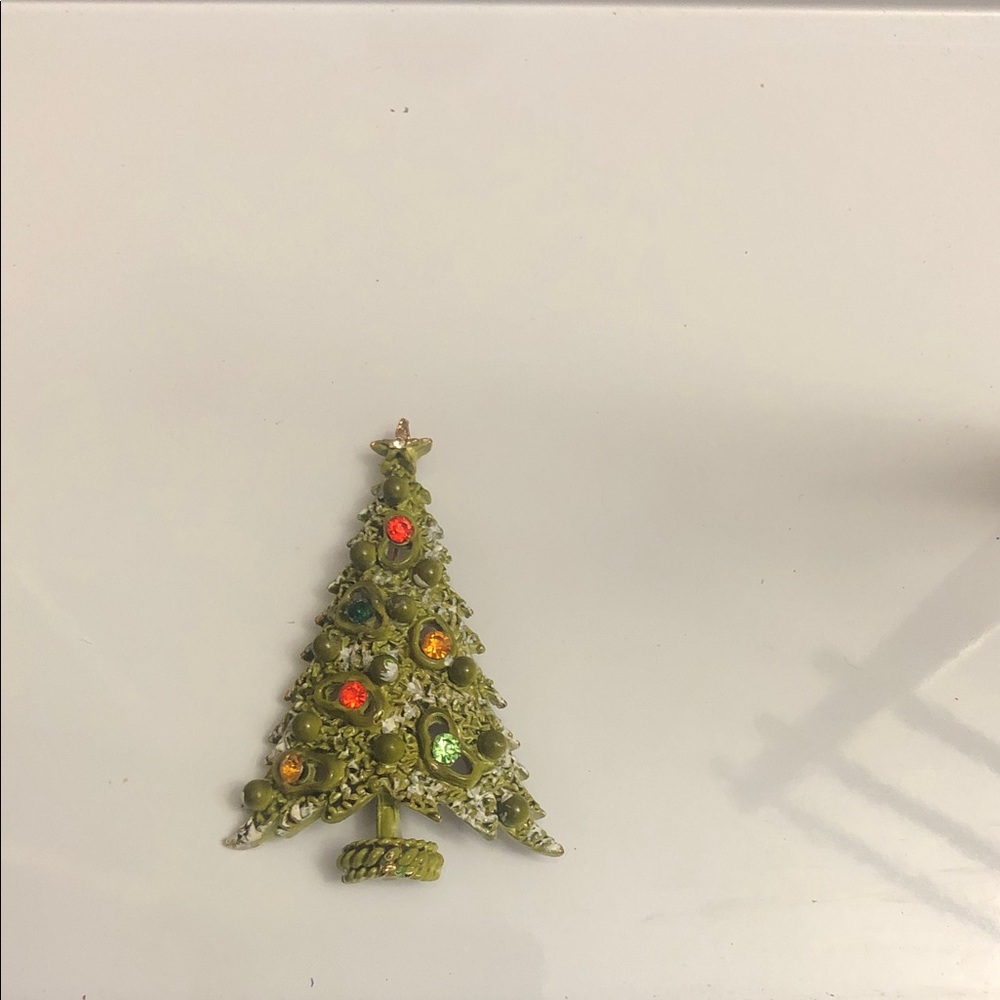 Arthur Pepper (ART) Festive Green Christmas Tree brooch/ pin